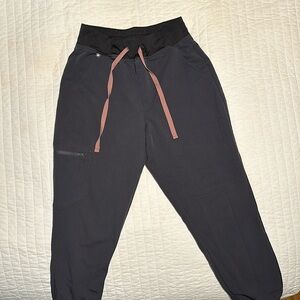 FIGS joggers